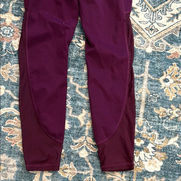 Avia XS (0-2) Purple Maroon High-Waisted Leggings with sheer panel detail - Picture 7 of 11